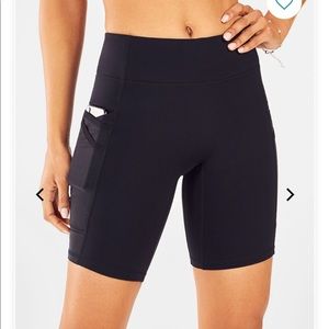 Fabletics Mid-Rise Trinity Mesh Powertouch Short